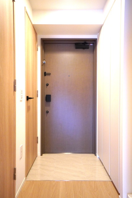 玄関　※写真は同タイプ住戸です。