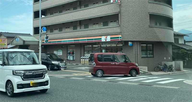 コンビニ　セブンイレブン 小倉葛原1丁目店（コンビニ）まで35m