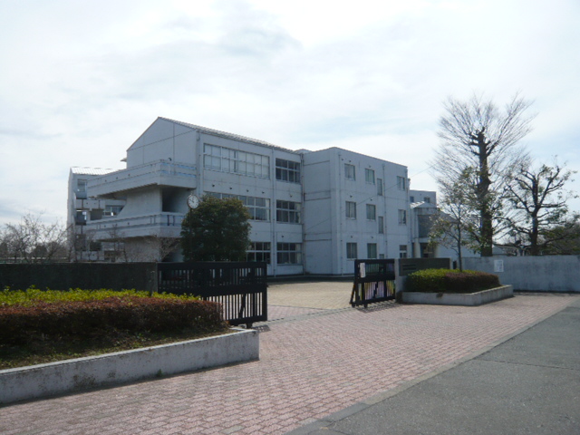 中学校　けやき台中学校（中学校）まで523m