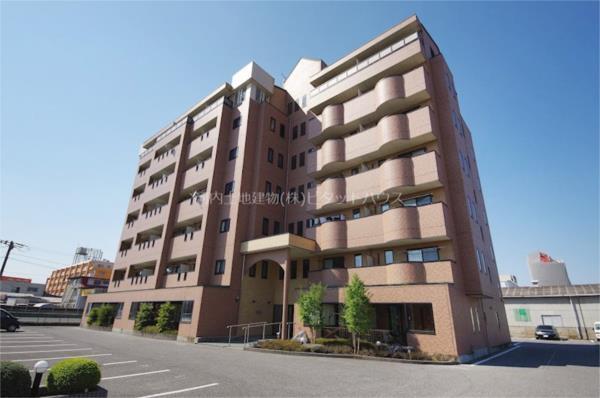 建物外観　グランマルシェ