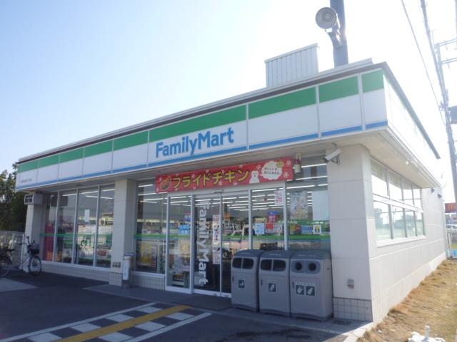 コンビニ　ファミリーマート 松原新堂四丁目店（コンビニ）まで301m