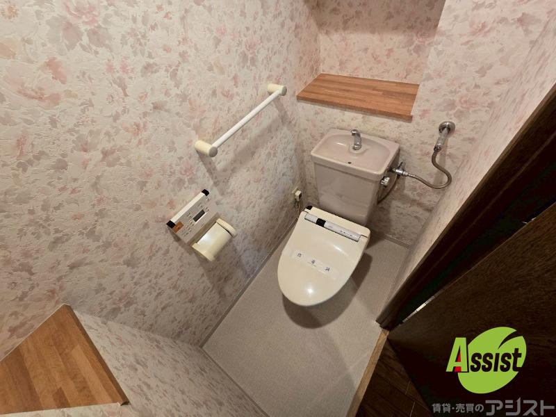 トイレ　トイレです。ウォシュレット付を探している方、おすすめです。