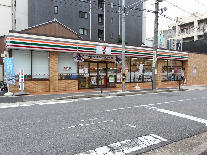 コンビニ　セブンイレブン名古屋泉1丁目店（コンビニ）まで43m