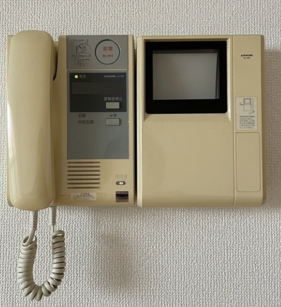 セキュリティ　モニター付きインターホンです。