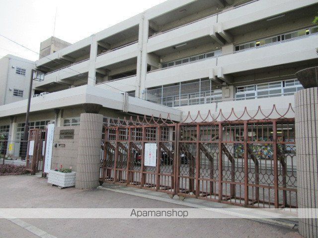 中学校　吹田市立第六中学校（中学校）まで129m