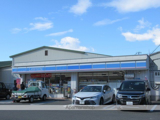 コンビニ　ローソン（コンビニ）まで184m
