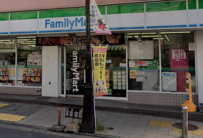 コンビニ　ファミリーマート 太子堂三丁目店（コンビニ）まで144m