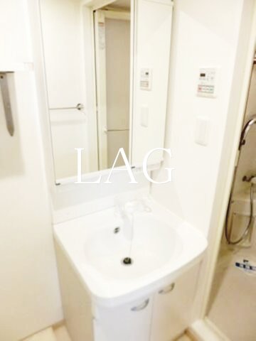洗面設備　洗面台です。