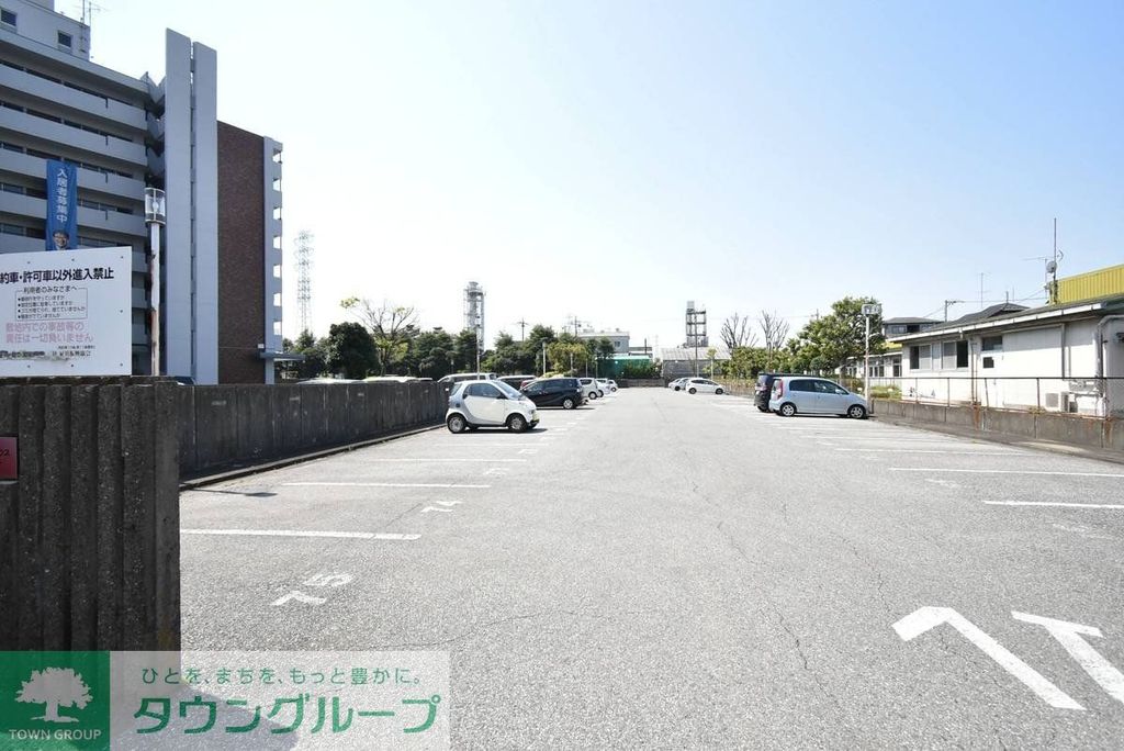 駐車場　駐車場