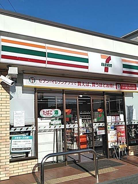 コンビニ　セブンイレブン泉大津東助松町店（コンビニ）まで690m