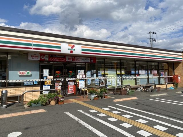 コンビニ　セブンイレブン北助松駅前店（コンビニ）まで773m