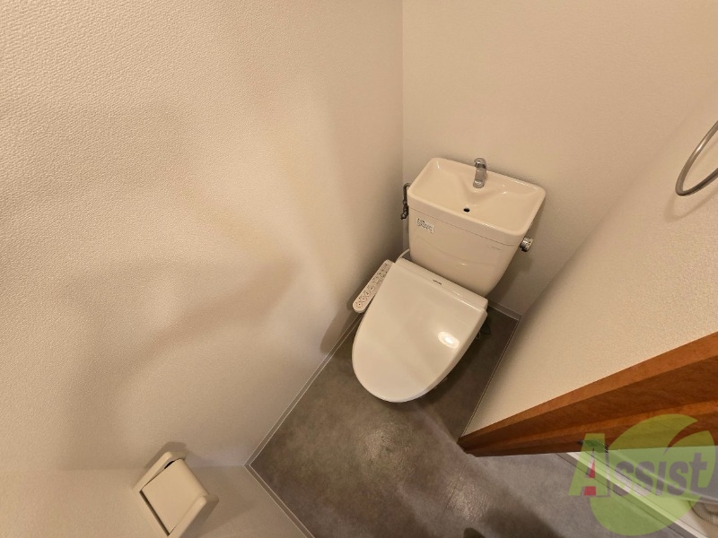 トイレ　こちらはトイレです。清潔感があり、安心して使用できます。
