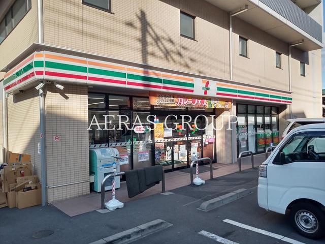 コンビニ　セブン-イレブン 初台店（コンビニ）まで142m