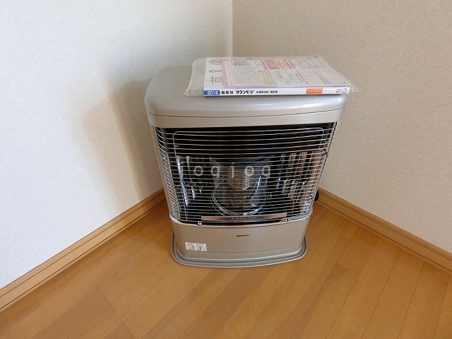その他設備　冬はあったか灯油ストーブ★