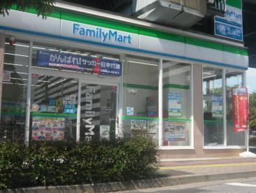 コンビニ　ファミリーマート 西葛西メトロ店（コンビニ）まで113m