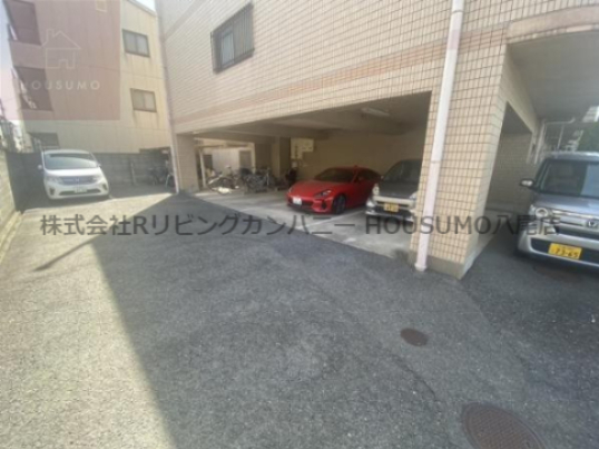 駐車場　カースペースがあります