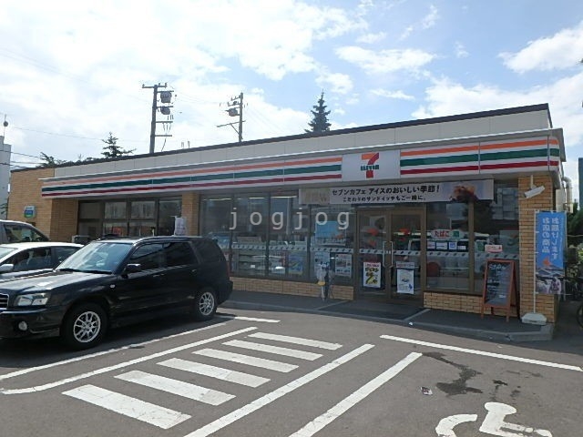 コンビニ　セブンイレブン南7条店（コンビニ）まで153m