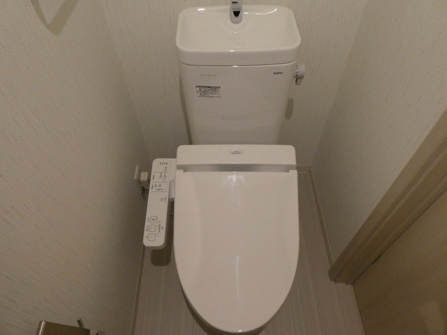 トイレ　ウォシュレット付きトイレ