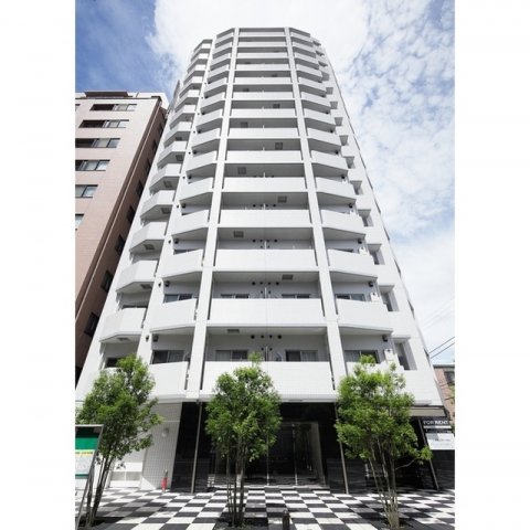 建物外観　2009年2月築　RC鉄筋コンクリート造地上15階建て総戸数