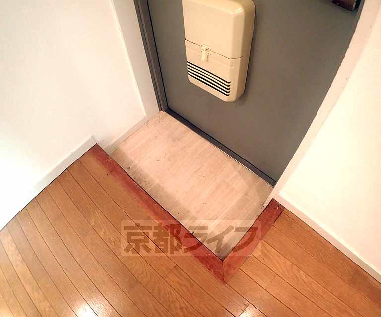 玄関　シューズボックス置けます。