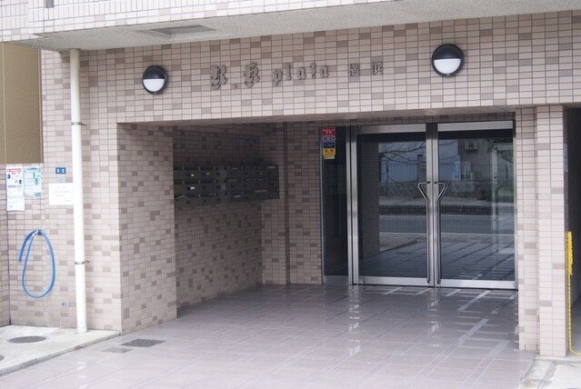 エントランス　帰りが楽しみになる重厚感あるエントランスです♪