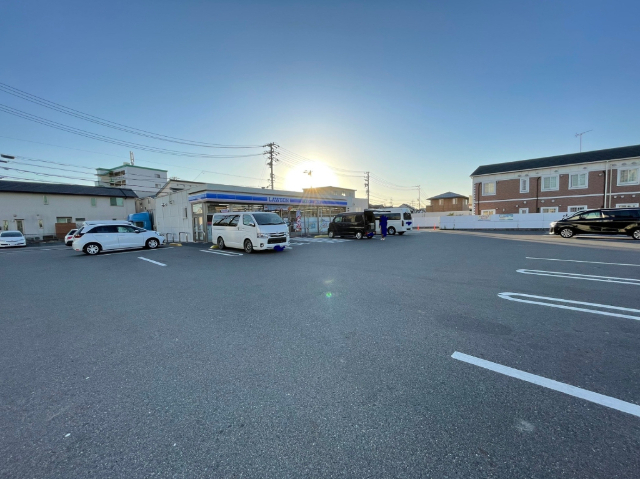 コンビニ　ローソン小牧北外山地神店（コンビニ）まで255m
