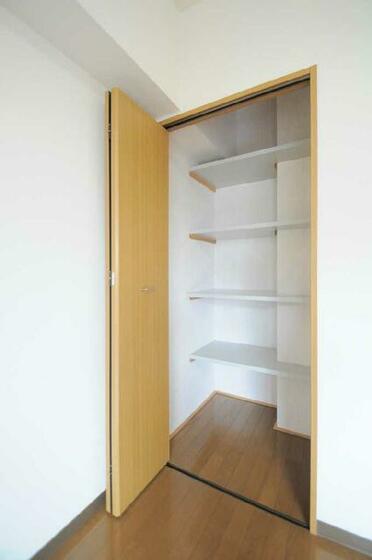 収納　※他のお部屋の画像（参考画像）となります。