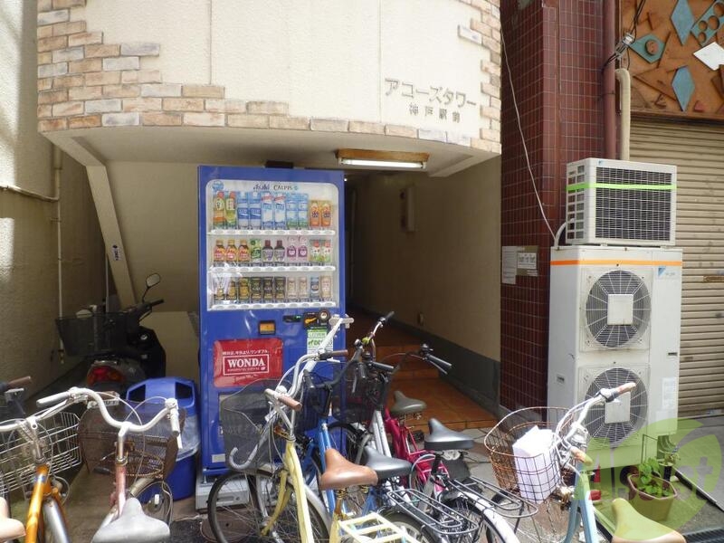 エントランス　自販機前にあります。
