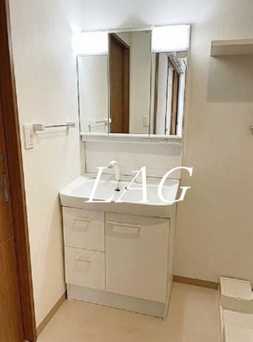 洗面設備　洗面台です。