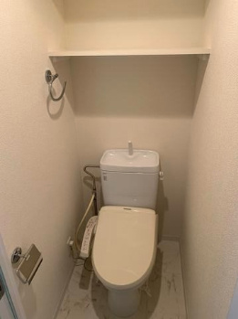 トイレ　別号室参考写真