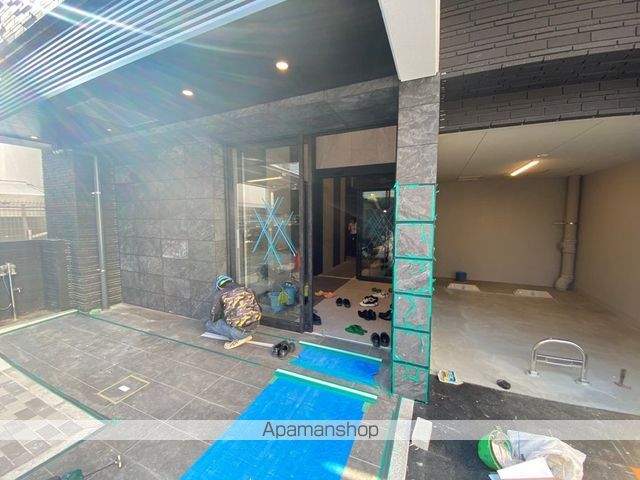 エントランス　エントランス