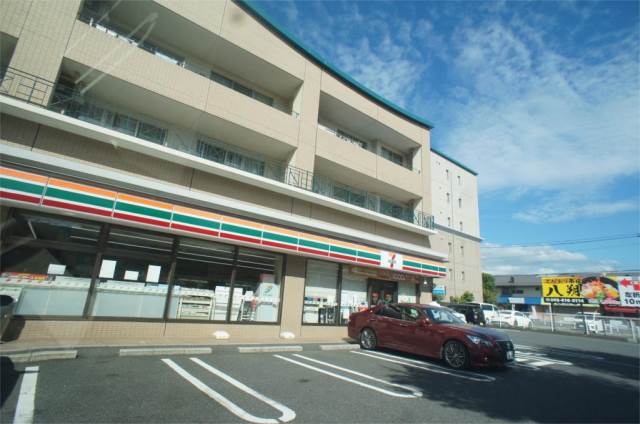 コンビニ　セブンイレブン 八幡三ケ森店（コンビニ）まで1056m