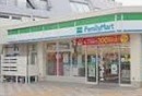 コンビニ　ファミリーマート　田園調布二丁目店（コンビニ）まで214m