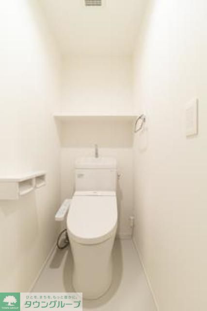 トイレ　※写真は同タイプ住戸です。