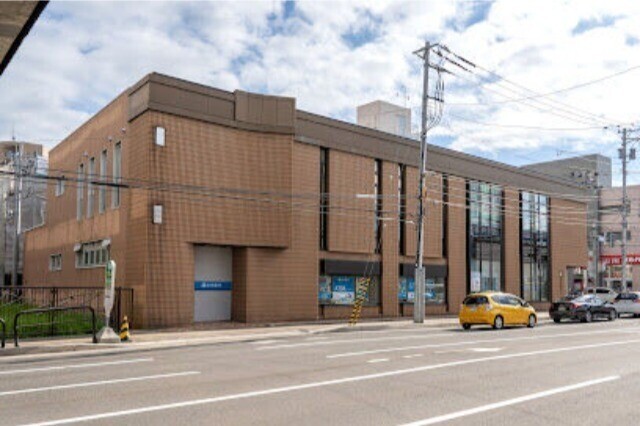 銀行　北洋銀行澄川中央支店（銀行）まで487m