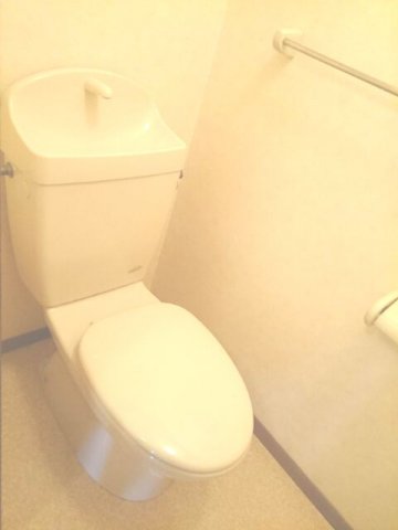 トイレ　ゆったりとした空間のトイレです