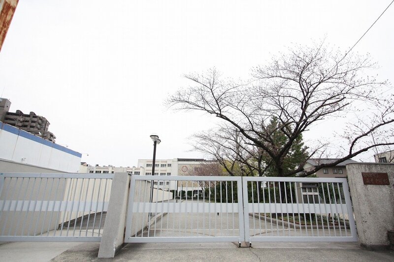 中学校　名古屋市立森孝中学校（中学校）まで318m