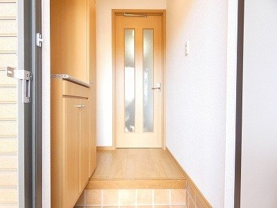 玄関　収納もある玄関です