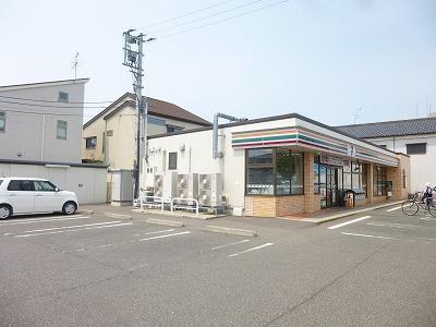 コンビニ　セブンイレブン新潟東明2丁目店（コンビニ）まで908m