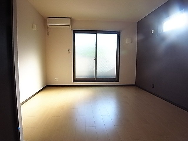 フジパレス北城内EASTの居間写真