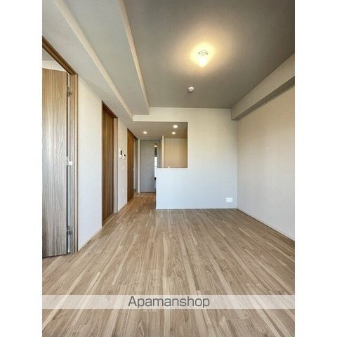 ウエリスアーバン住吉EASTの居間写真