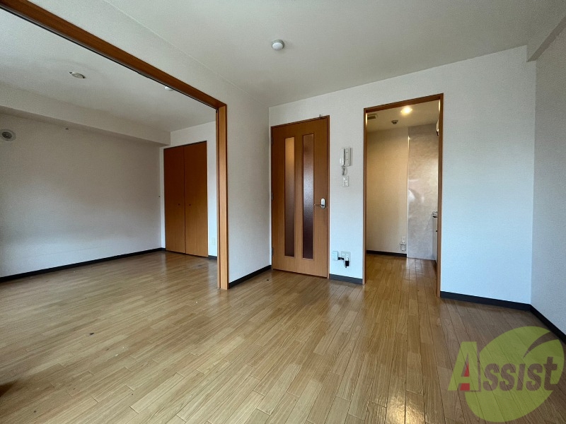 居室・リビング　広くてキレイなお部屋が広がっていて、充実した生活が送れそう。
