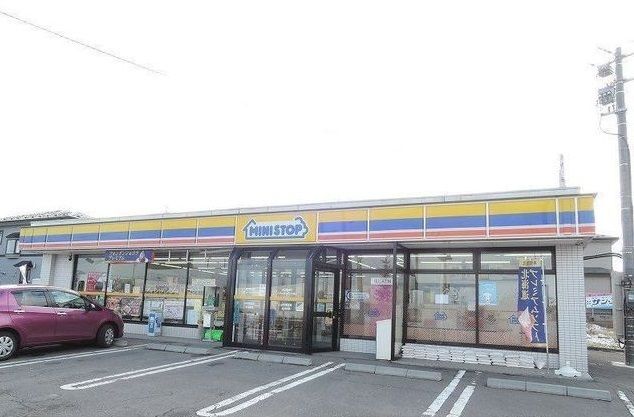 コンビニ　ミニストップ八戸ニュータウン店（コンビニ）まで1100m