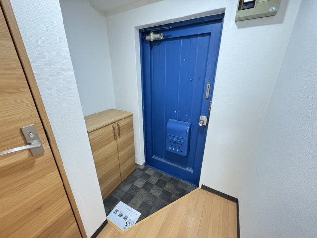 東和マンションの玄関写真