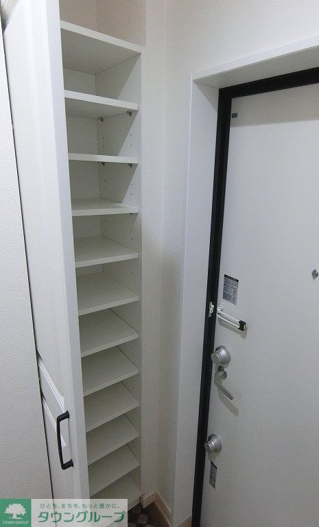 玄関　【施工例】シューズボックスは棚の高さが調節可能！ブーツも置…