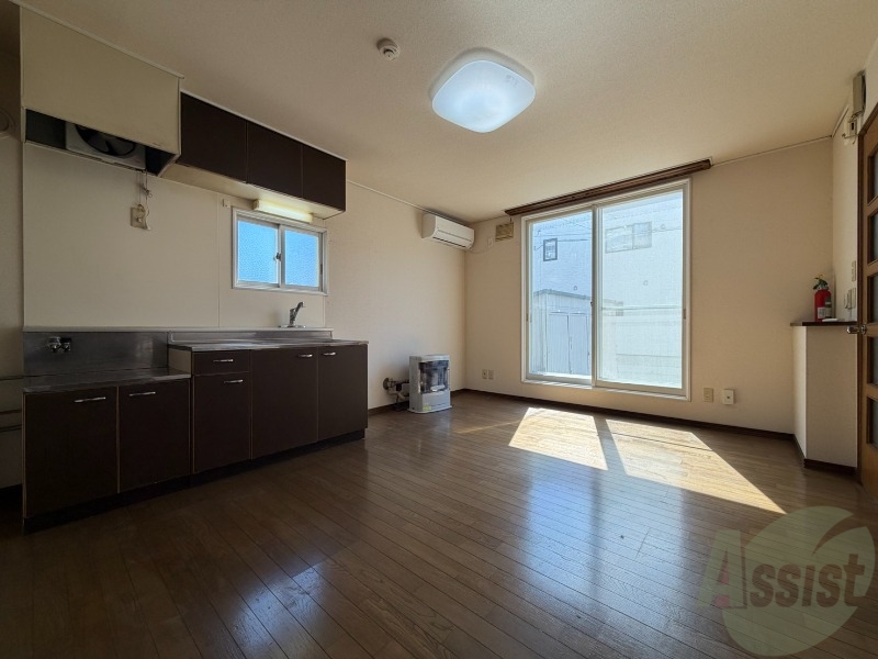 居室・リビング　広くてキレイなお部屋が広がっていて、充実した生活が送れそう。