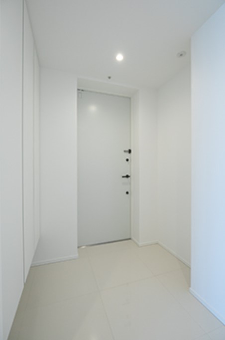 玄関　※他部屋、参考写真※