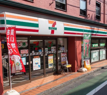 コンビニ　セブンイレブン（コンビニ）まで429m