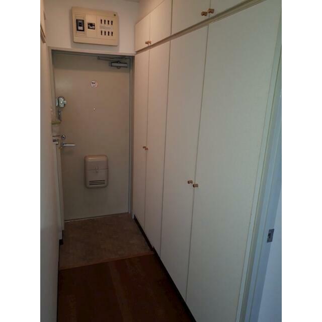 玄関　※別部屋参考写真