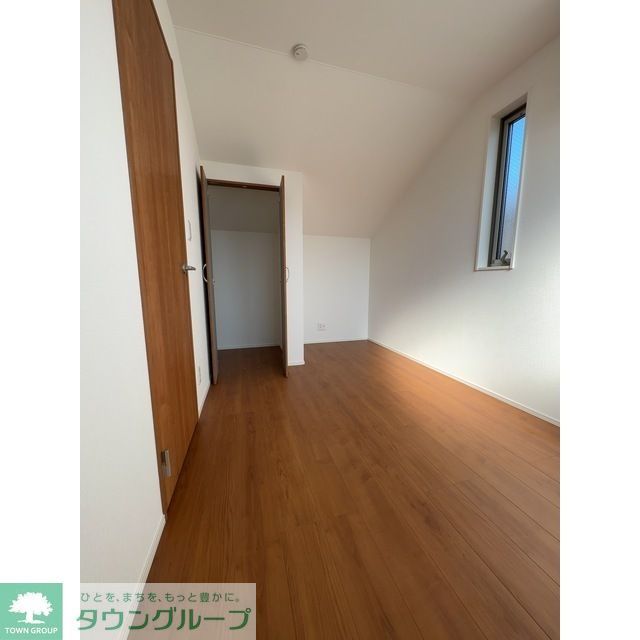 収納　洋室2